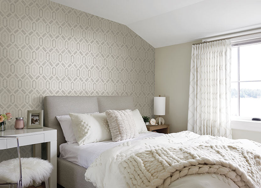 Latona Diamond Geometric